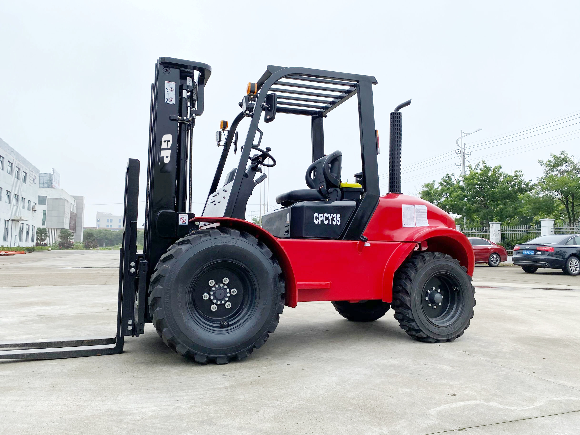 Forklift kasar medan CYCY25-35