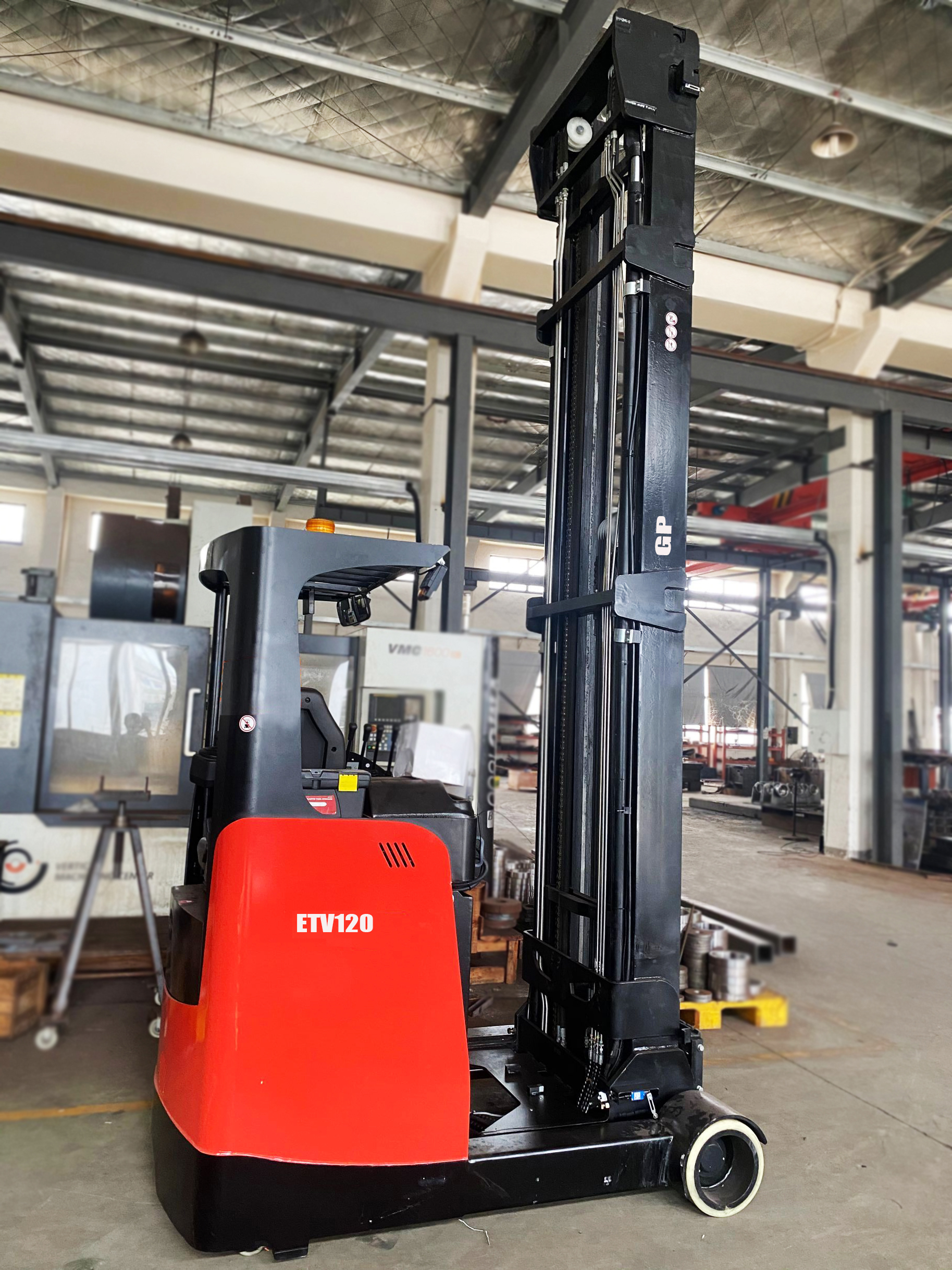 Tipe berdiri forklift jangkauan listrik 1,5T-2T