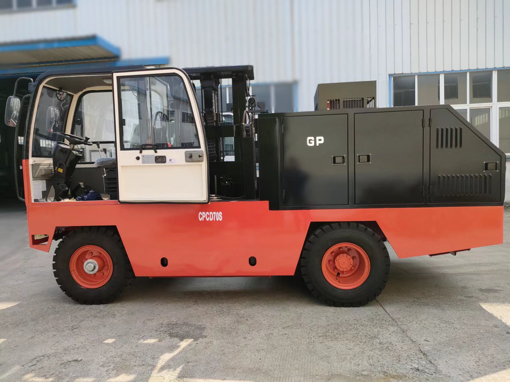  Forklift samping diesel tugas berat 5-7 ton