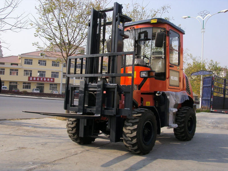 Forklift kasar medan CYCY25-35