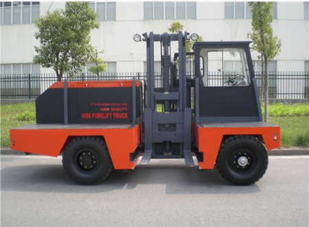  Forklift samping diesel tugas berat 5-7 ton